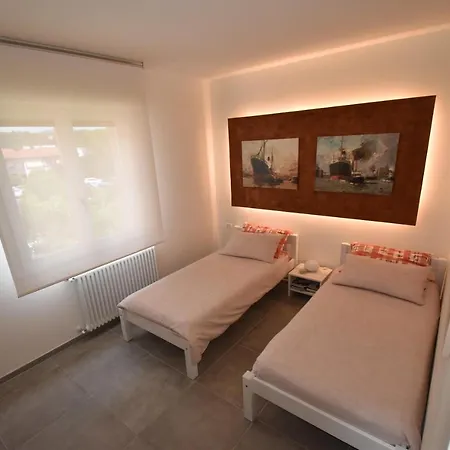 Rada - Zona Mare Con Clima, Posto Auto E Terrazza *